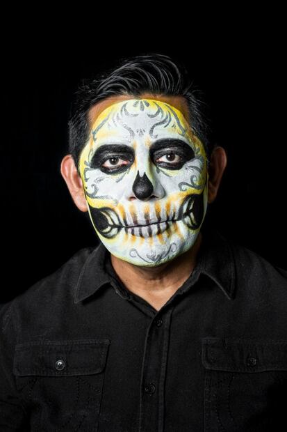 Rinden homenaje en Día de Muertos a Fernanda Tapia y otros comunicadores
