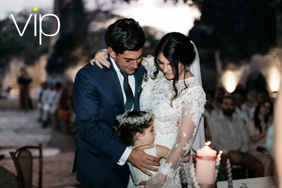 Manuel López San Martín con Pía y Celina Palomera / Foto: Especial