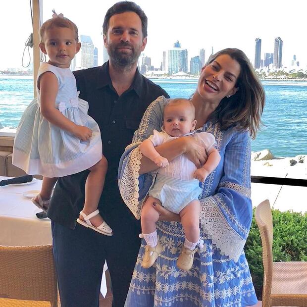 Bastien, segundo hijo de Bárbara Coppel, cumplió 4 meses y es idéntico a su papá