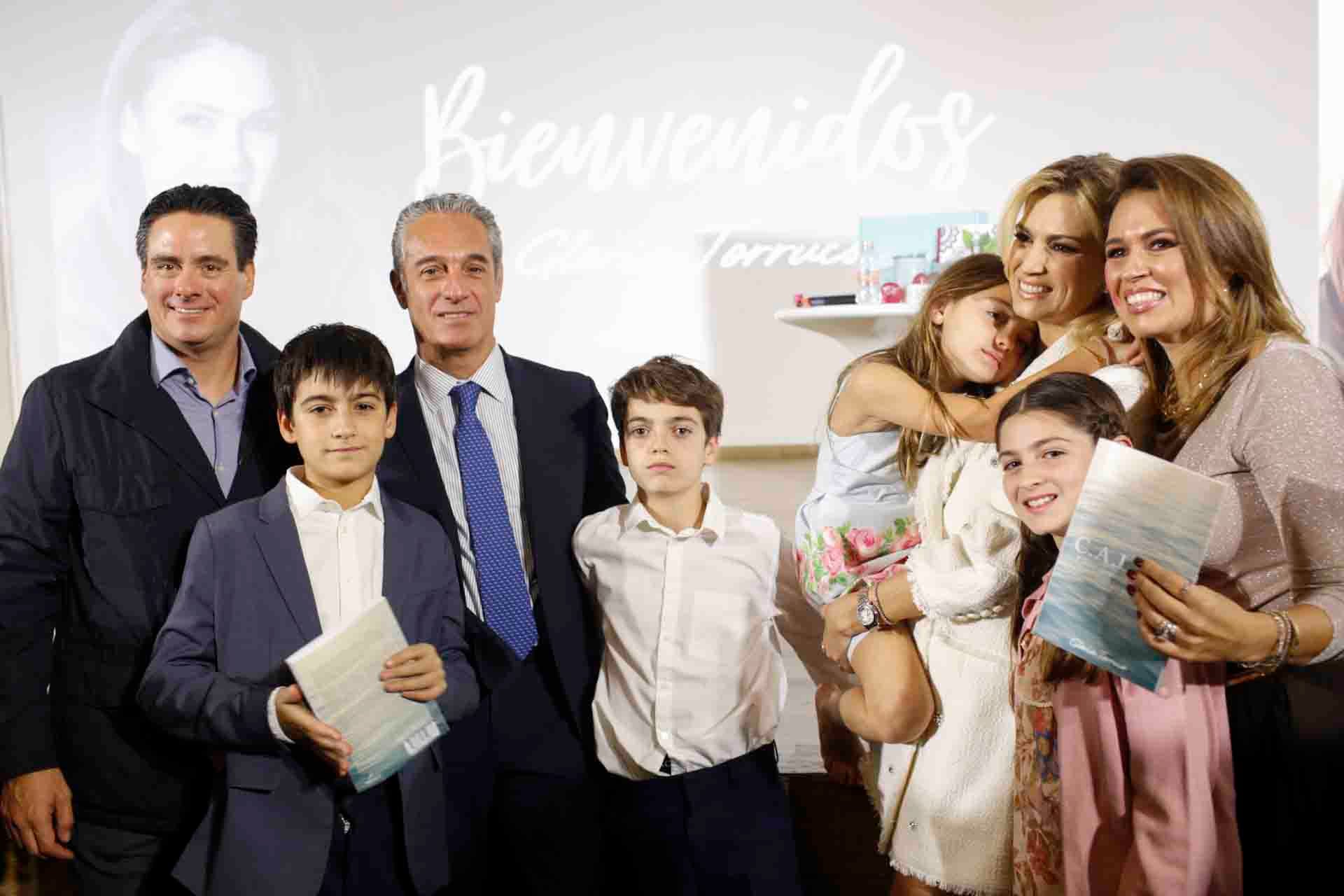 Christian O'farrill, Emiliano, Carlos  y Nicole Slim con Maria Elena Torruco, Marielle Slim y Gloria Torruco.  (Foto: Esteban Torreblanca)
