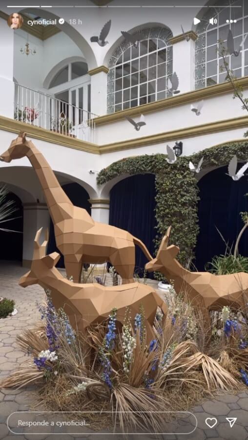 El bautizo de León, hijo de Carlos Rivera y Cynthia Rodríguez / Instagram