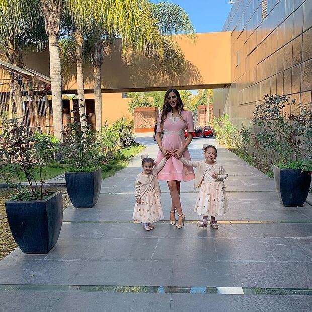 Carolina Kabande, esposa de Jorge Hank Rhon,  impacta por su baby bump 