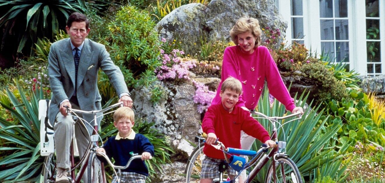 Lady Di creía que el príncipe Harry podría ser mejor rey que el príncipe William 