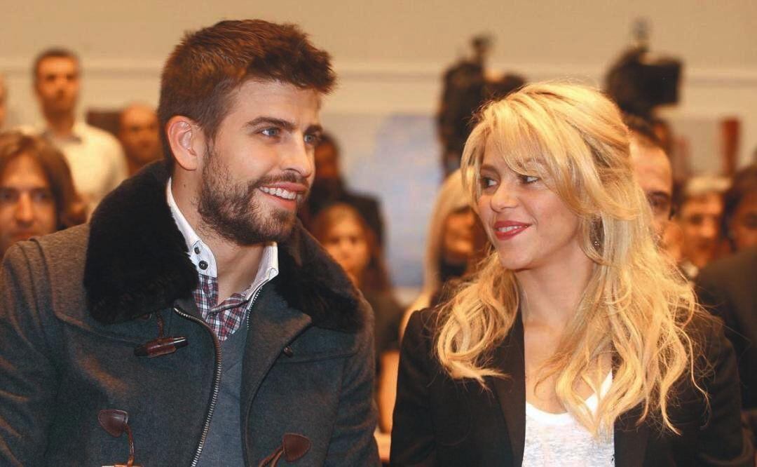 Aseguran que Gerard Piqué besó a su novia en público harto de rumores; creen que Shakira filtra información a los medios