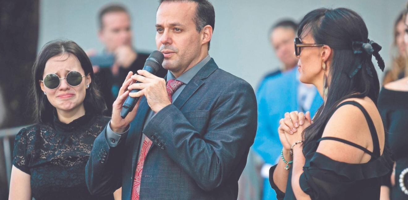 José José: su hijo duda sobre veracidad de las cenizas; teme que sean "palomitas o corn flakes"
