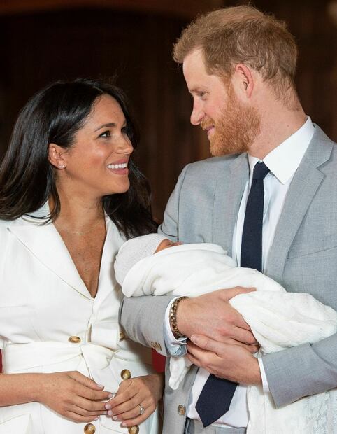 Amigo de Meghan Markle ignora la coronación y comparte foto de Archie con la princesa Diana