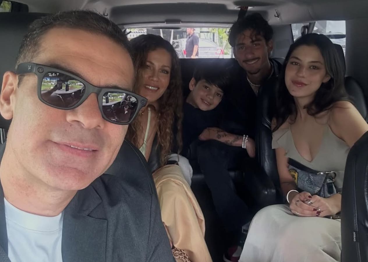 Rafa Márquez con su esposa Jaydy Michel y sus hijos, Leonardo, Rafaela y Santiago/ Foto: Instagram