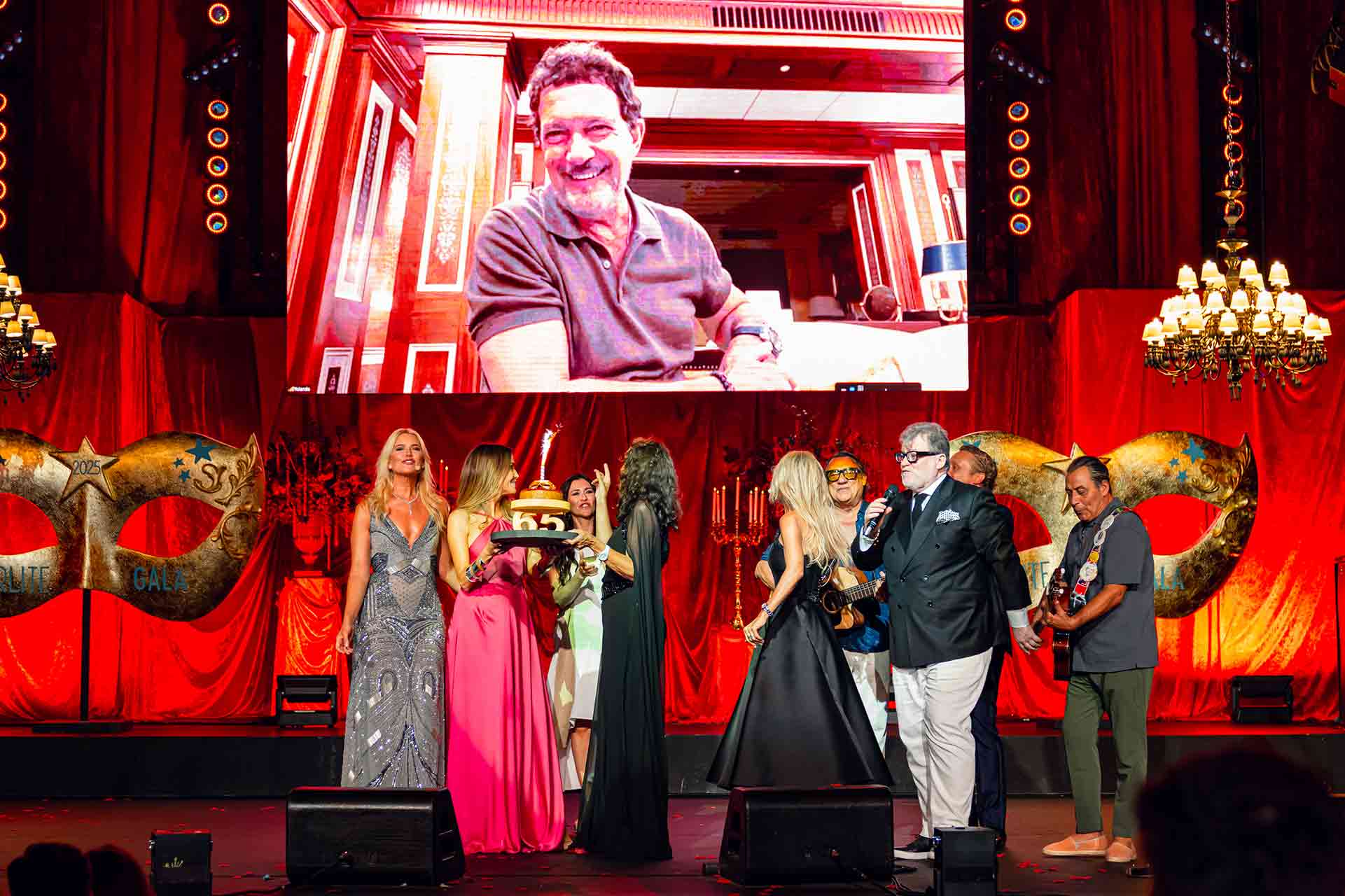 Festejan a Antonio Banderas en la Gala Starlite 2025