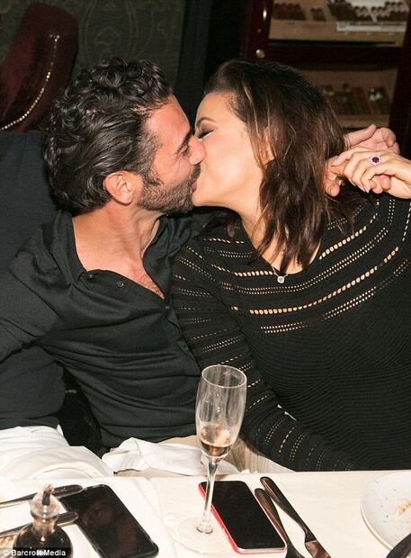 La historia de amor de Eva Longoria y Pepe Bastón 