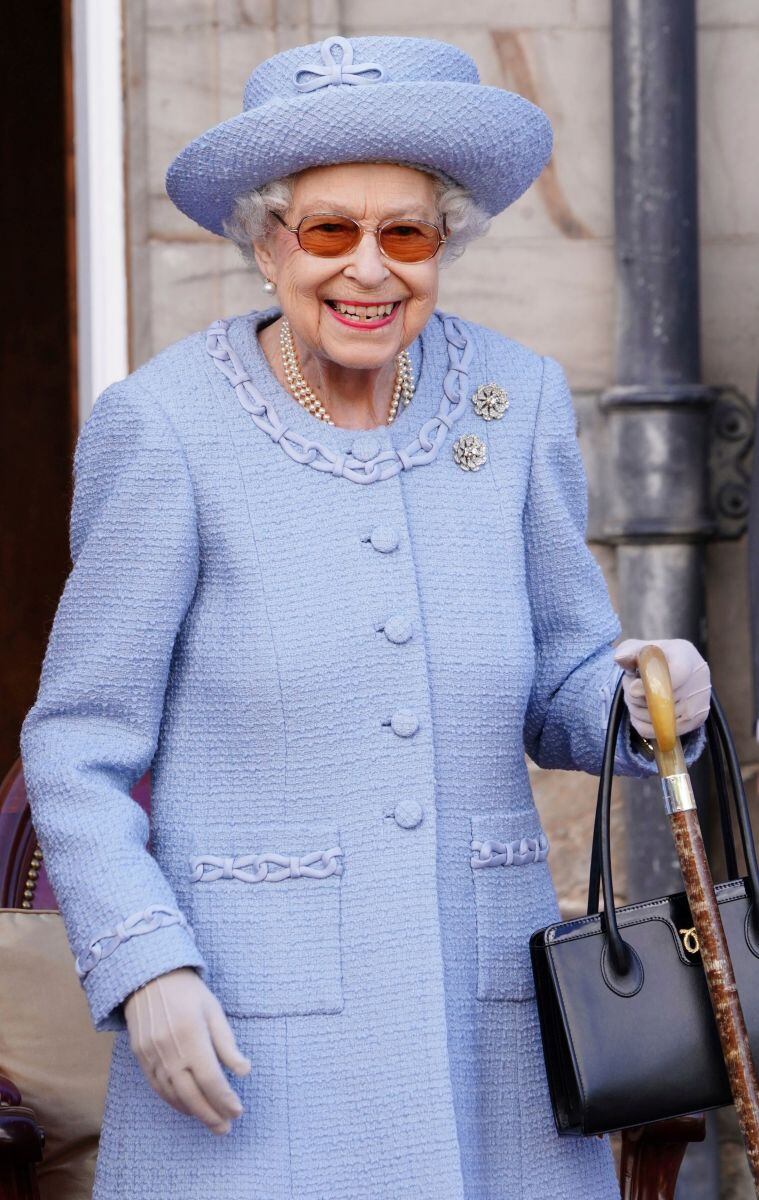 Isabel II, inseparable de sus mocasines Gucci 