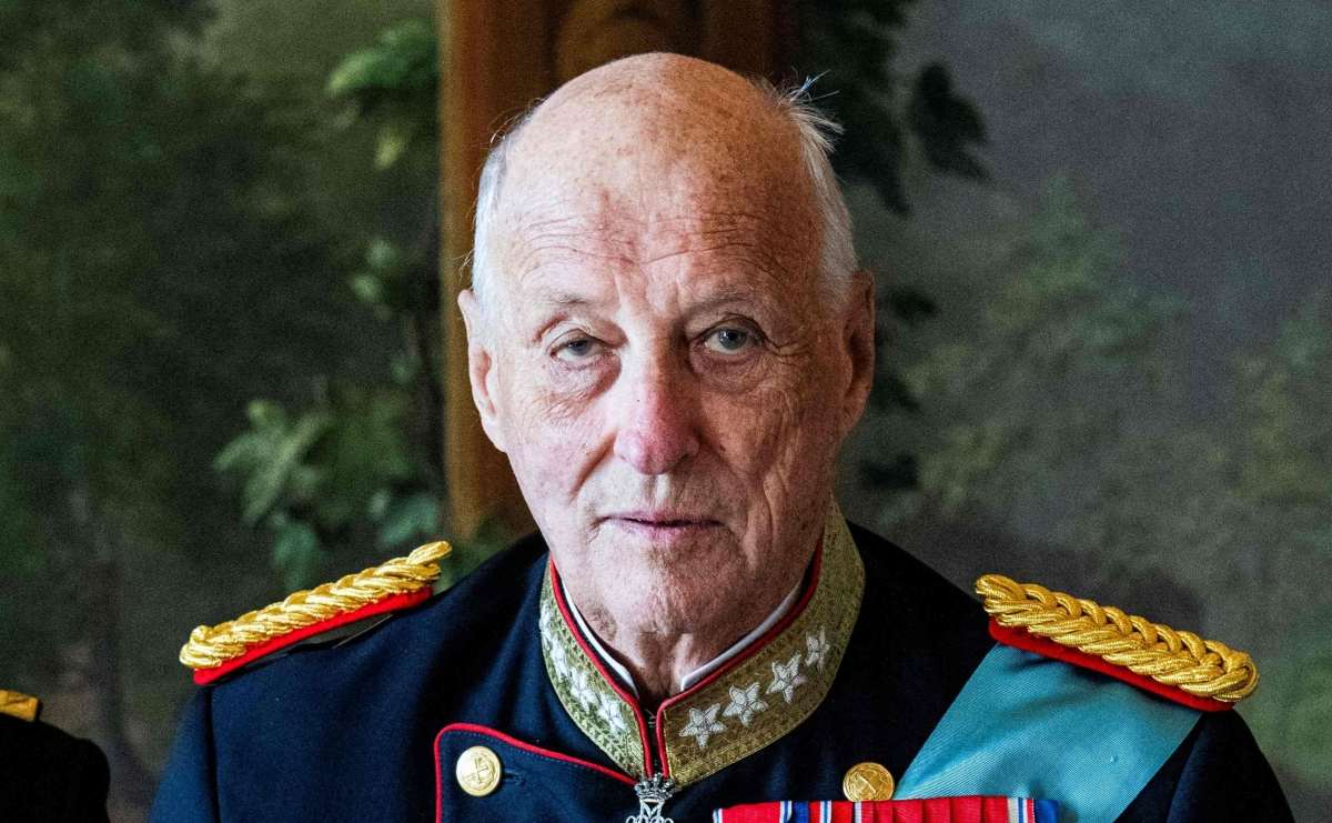 Rey Harald de Noruega preocupa tras recibir la visita de toda su familia en el hospital