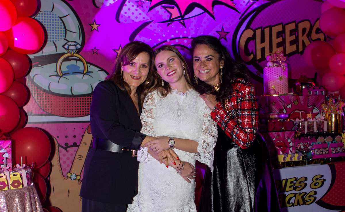 Le ofrecen fiesta Pop a Valeria Navarro por su próxima boda con Gabriel Alatriste