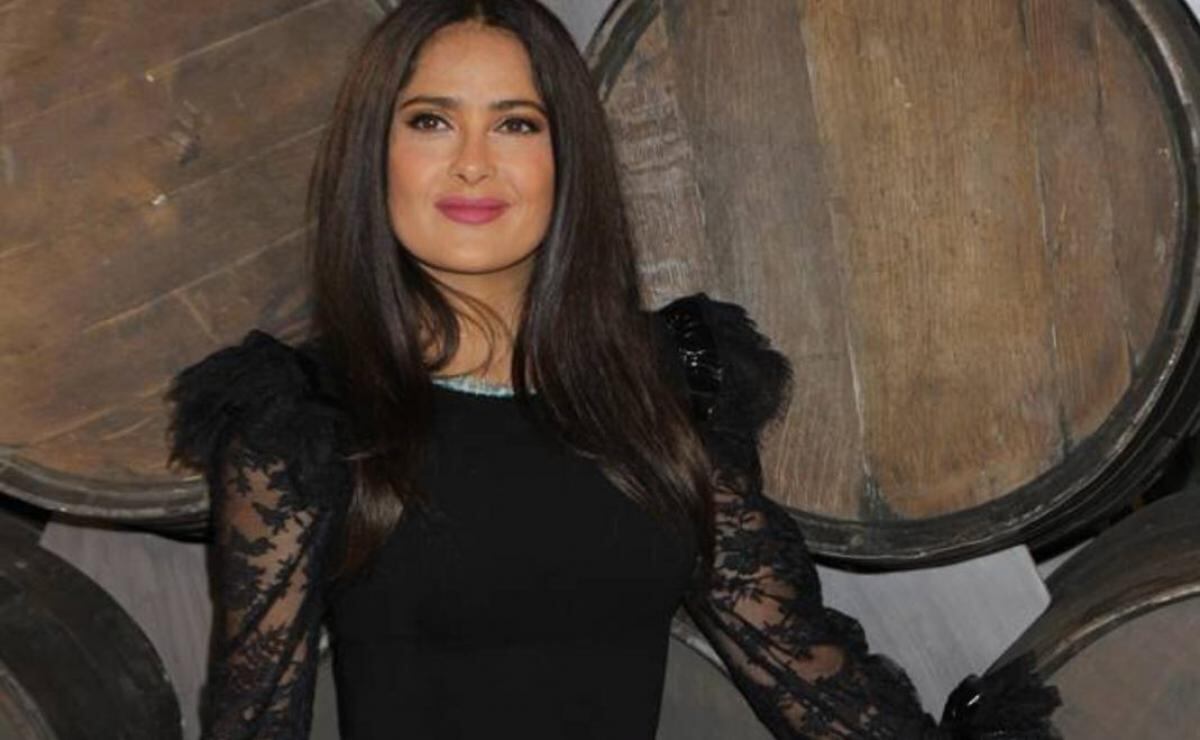 Como pocas veces, Salma Hayek respondió a críticas por pedir justicia para Giovanni López