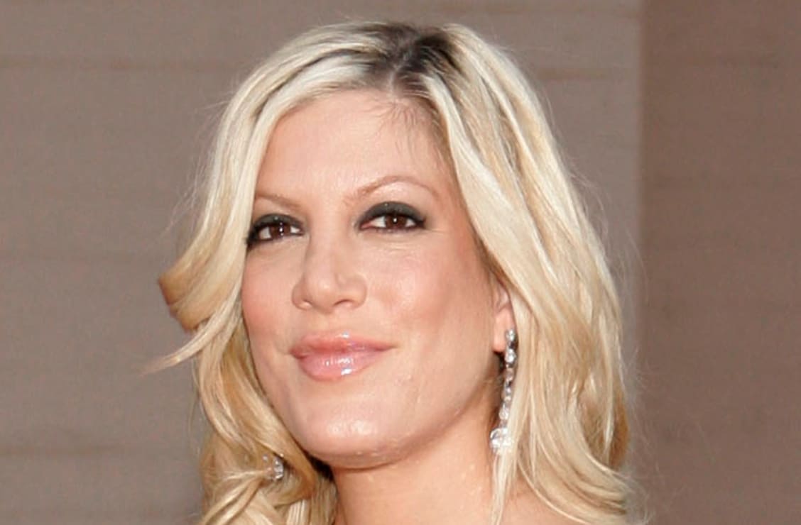 Tori Spelling y sus hijos viven en una casa rodante por problemas financieros