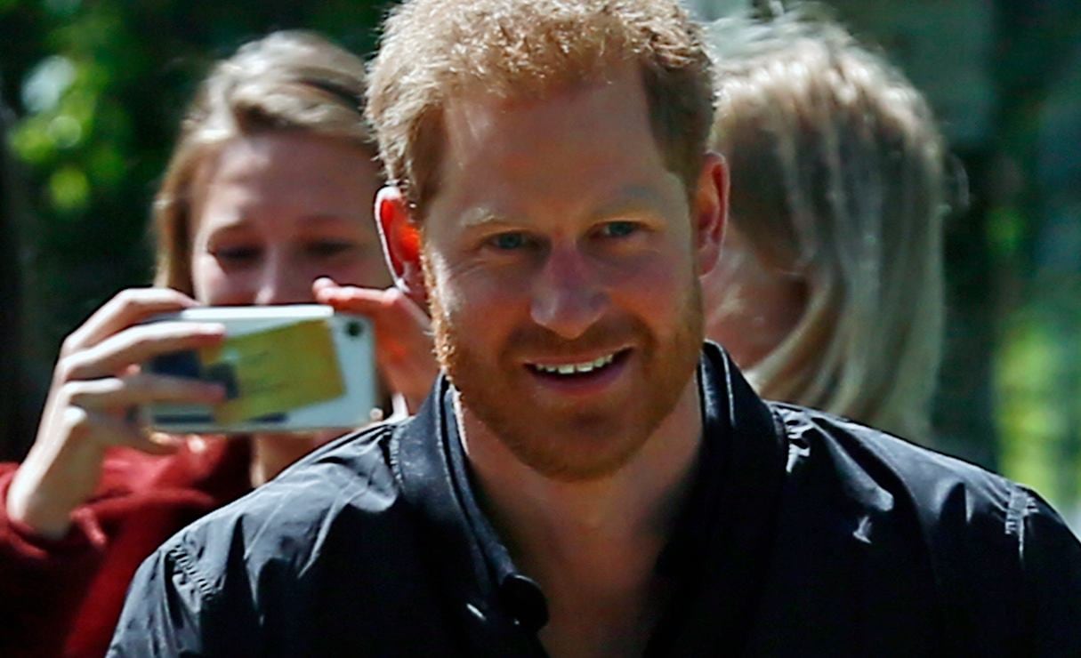 El príncipe Harry encuentra a "nuevo" papá en Estados Unidos 
