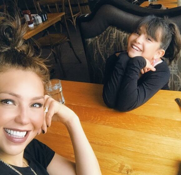 VIDEO: ¿Seguirá Sabrina, hija de Thalía, sus pasos en la música?