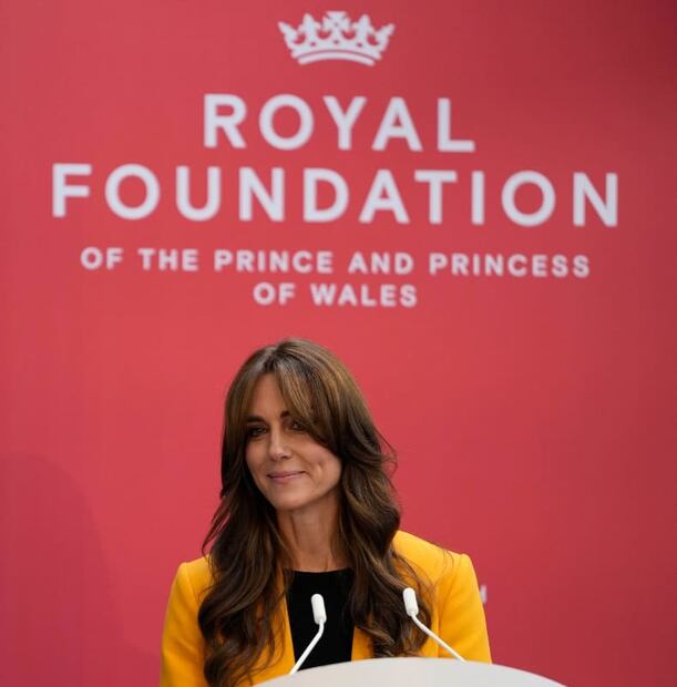 Kate Middleton en un foro para jóvenes en Birmingham relacionado a la salud mental / AP