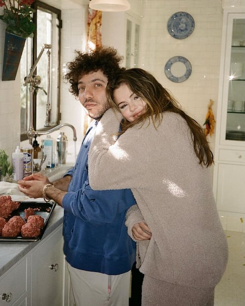 Selena Gomez y Benny Blanco/Instagram.