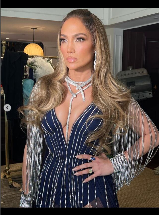 El impresionante vestido de Jennifer Lopez en los Grammy 2023