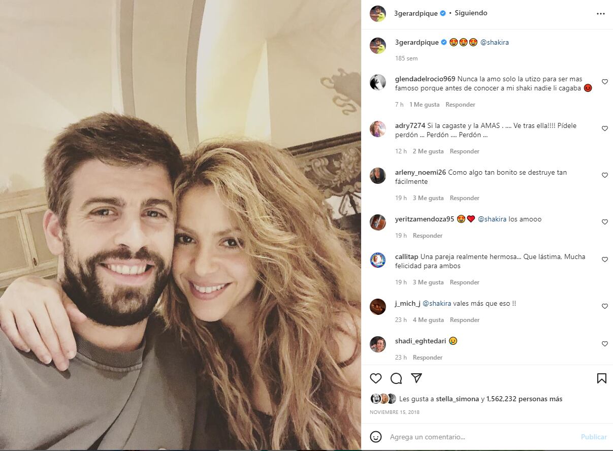 Captan a Gerard Piqué con su amiga especial en una actitud "cómplice y cariñosa"