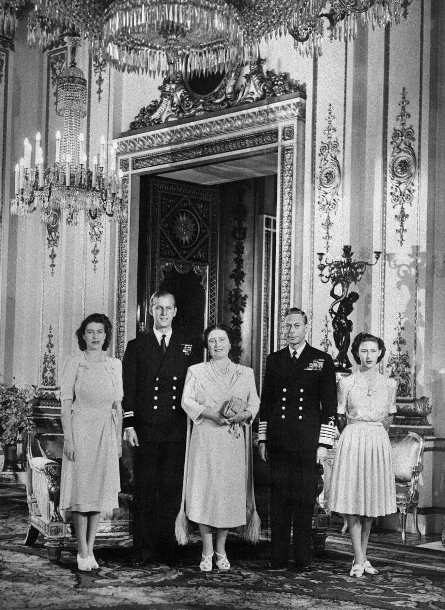 La romántica historia de amor de Isabel II y el príncipe Felipe