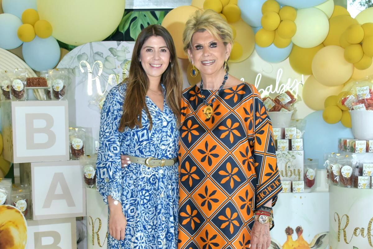 Paulina Fuentes y Sheny Patjane. (Foto: Especial)