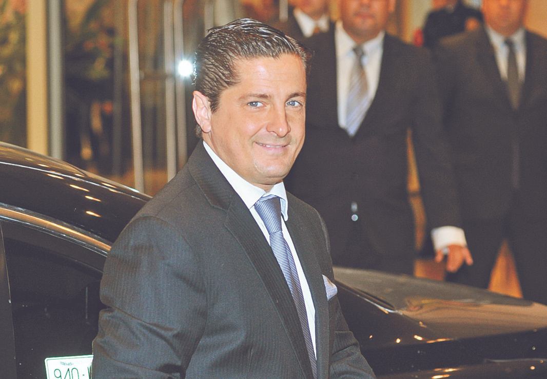 Alejandro Basteri, hermano de Luis Miguel, desmiente serie en su nombre