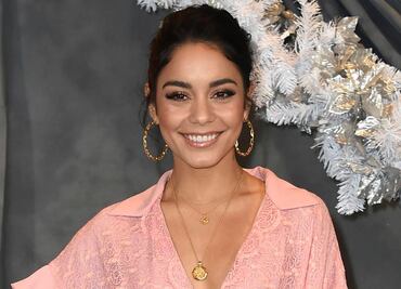 Vanessa Hudgens cautiva con disfraz de látex de Catwoman