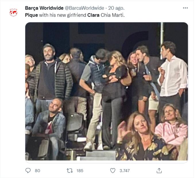 ¡Sin pena! Gerard Piqué y su novia se besan enamoradísimos en concierto