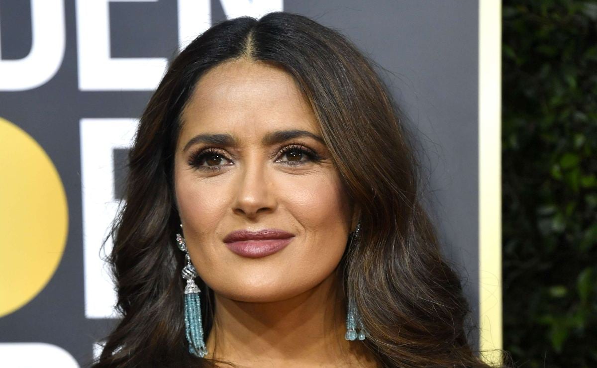 Salma Hayek presume la primera casa que compró en México