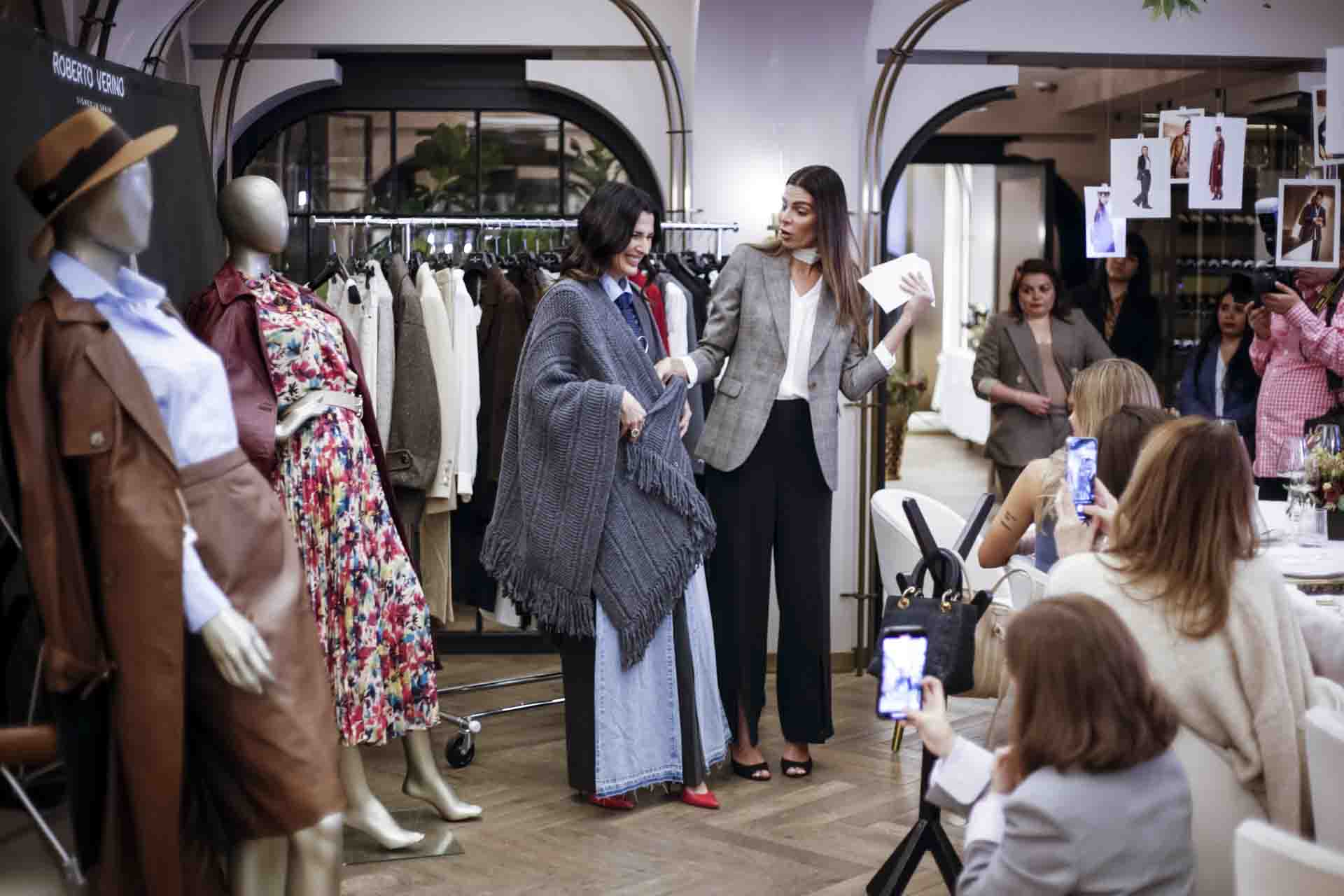 Aline Bortoloti y Tania Ladeiro durante la presentación. (Foto: Esteban Torreblanca)
