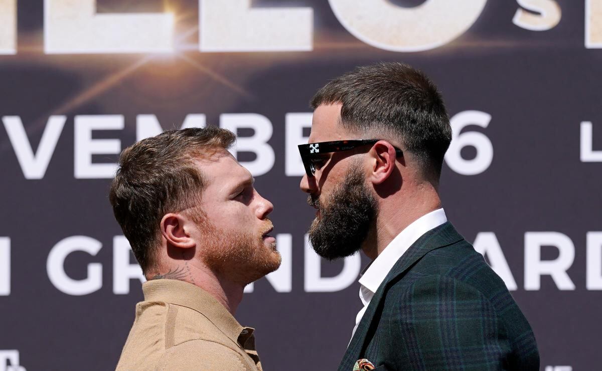 Los costosos lentes que Canelo le tiró a Caleb Plant en su encontronazo