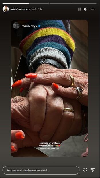 Talina Fernández, de 77 años, recibe anillo de su novio José Manuel