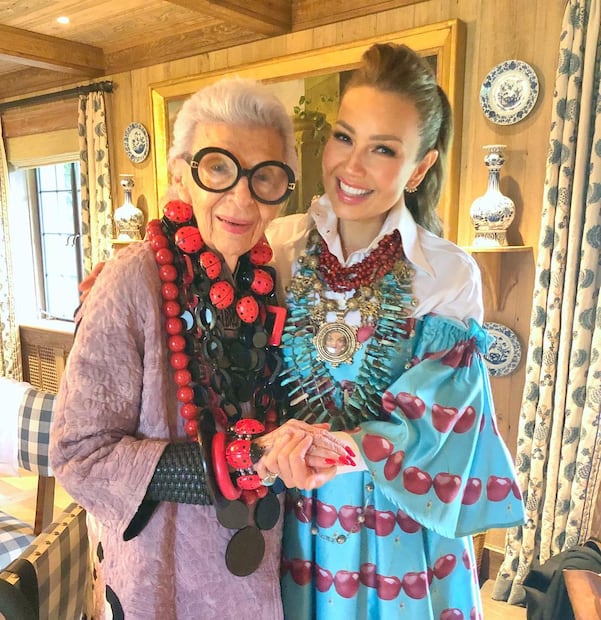 Thalía defiende su manera de vestir