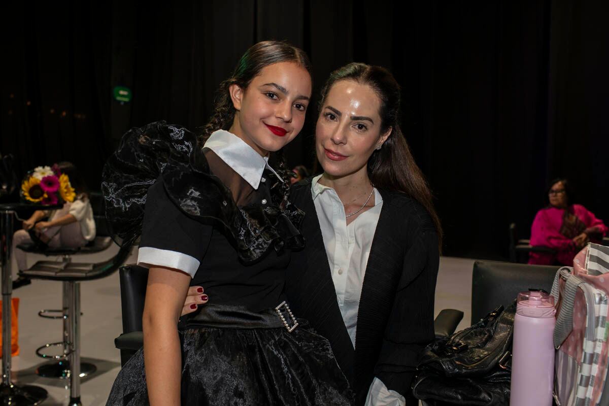 Constanza Bachalani y Wafah Irani.  (FOTO: Héctor Arjona)