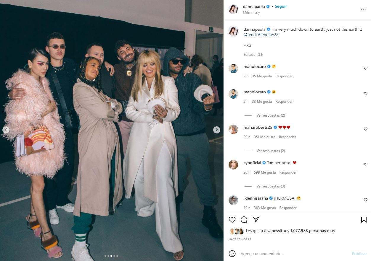 Danna Paola y Anna Wintour disfrutan el desfile de Milán