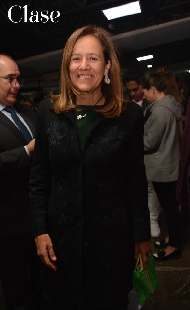 Margarita Zavala en el estreno del musical “Hoy no me puedo levantar” que protagoniza Belinda