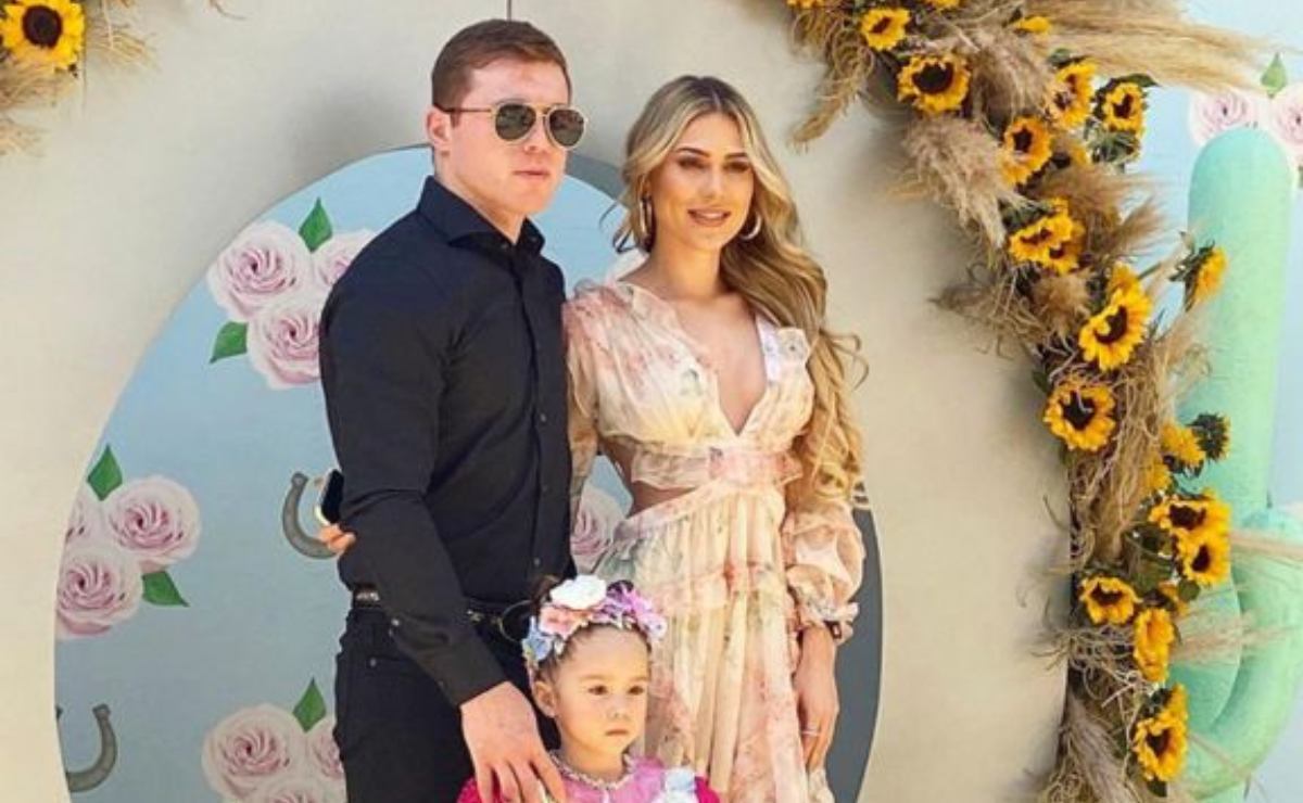 Canelo y Fernanda Gómez consienten a su hija en Disneyland
