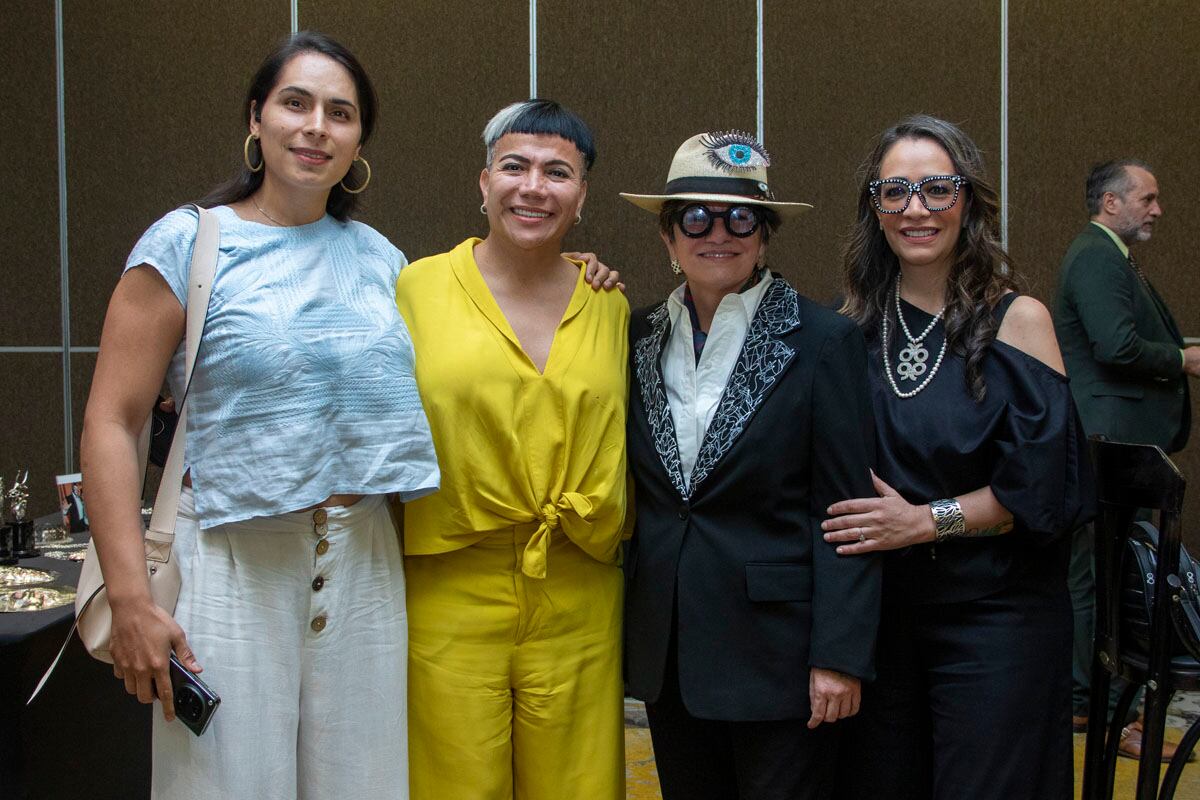 Daniela Muñoz, Salma Luévano, Delia González e Hilda Téllez. (Foto: Angélica Chema)