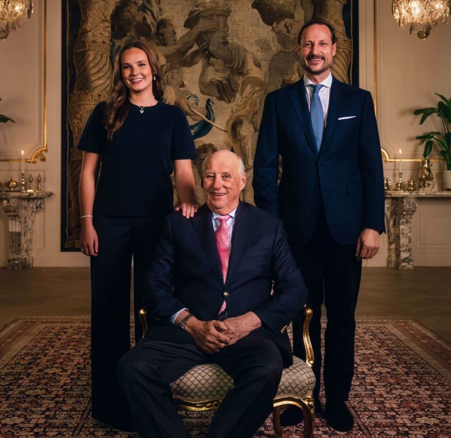La princesa Ingrid Alexandra, el rey Harald V de Noruega y el príncipe heredero Haakon. (Foto: Instagram)