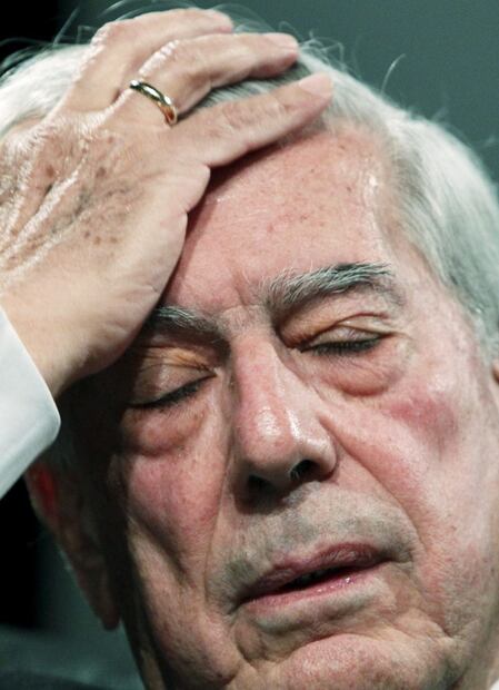 Dejó su matrimonio con su prima por "la reina de corazones"; él es Mario Vargas Llosa