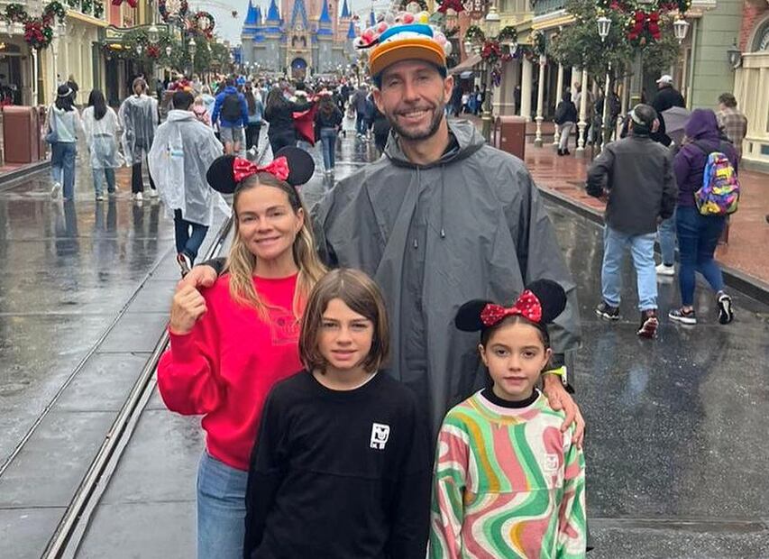La famila González de viaje en Disneyland / Foto: Instagram