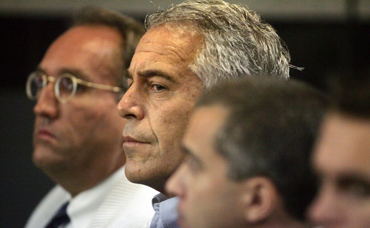 "Fue un homicidio, pero no sé quién lo mató": abogado de Jeffrey Epstein sobre su repentina muerte