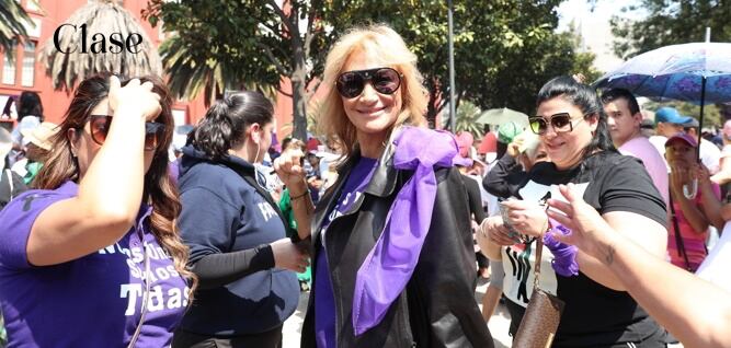 Adela Micha se suma a la marcha del 8 de marzo