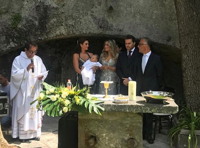 Gaby Piña y su esposo Ernesto bautizaron a Jerónimo en Puebla