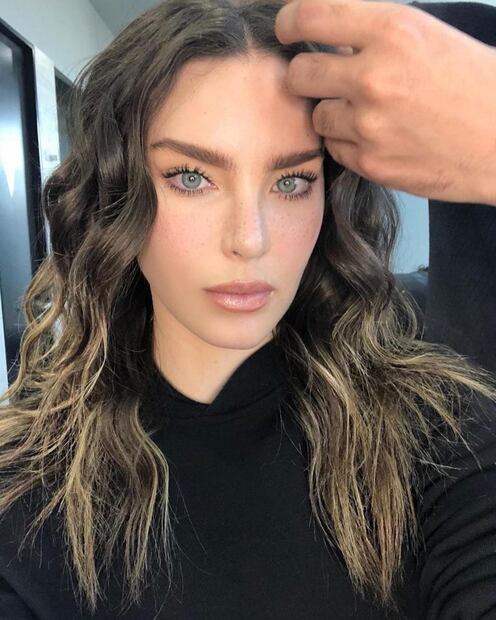 “Quiero tener mil novios más”: Belinda