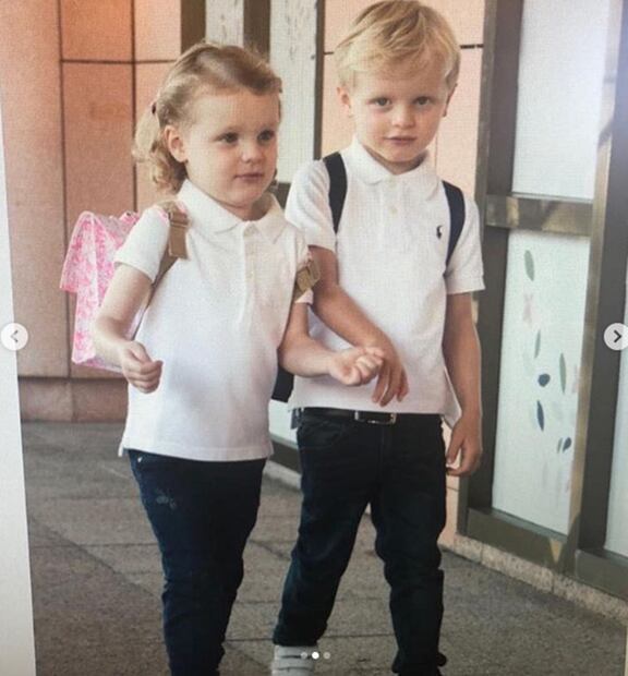 Los encantadores príncipes Gabriella y Jacques de Mónaco regresan a la escuela