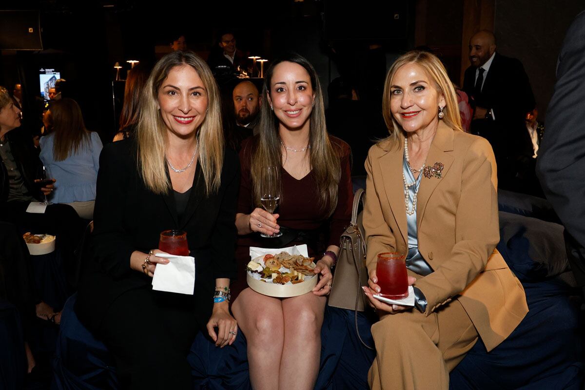 Vanessa Villarreal, Regina Sada y Mónica Buerón. (Foto: Guillermo Treviño)