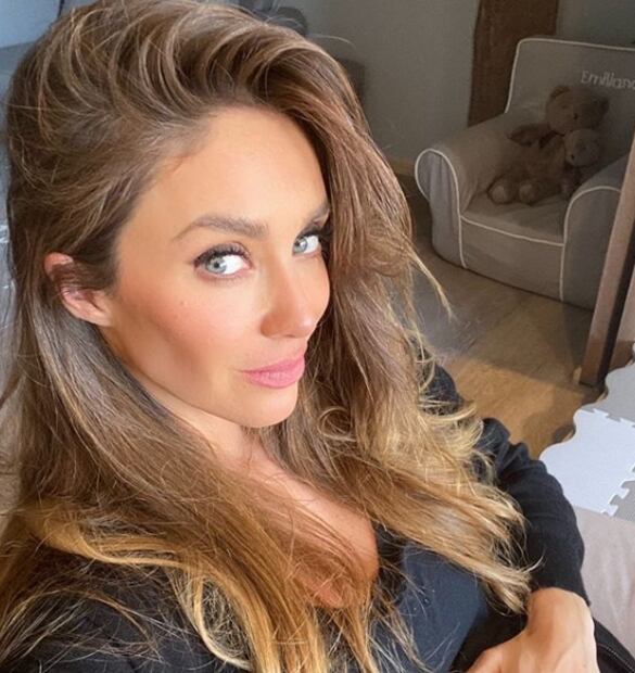 Anahí presenta a su bebé Emiliano con una tierna fotografía  