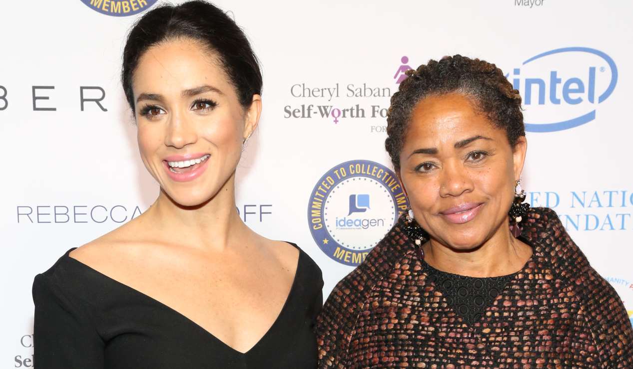 Mamá de Meghan Markle regresa al trabajo inspirada en los hippies